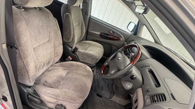 2000 Toyota Estima JDM car for sale — photo 5 of 10