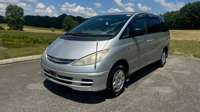 2001 Toyota Estima JDM car for sale — photo 2 of 10