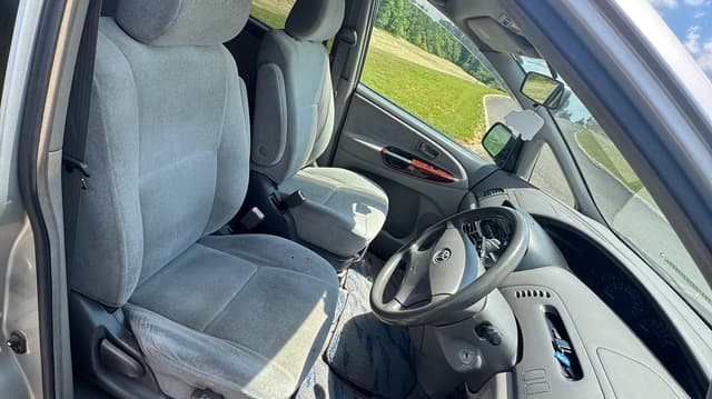 2001 Toyota Estima JDM car for sale — photo 5 of 10