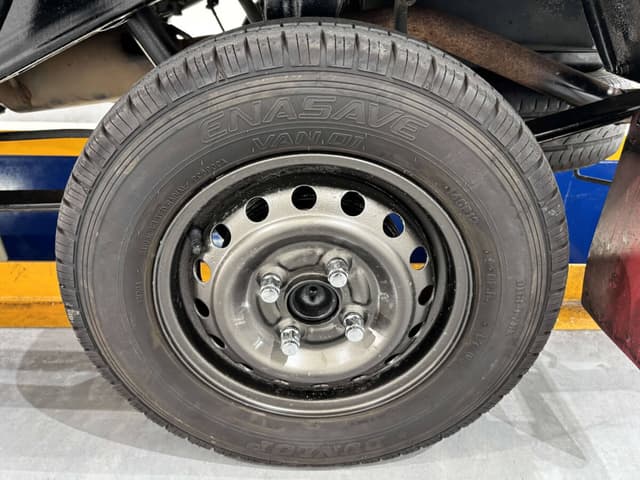 1999 Daihatsu Hijet JDM car for sale — photo 22 of 25
