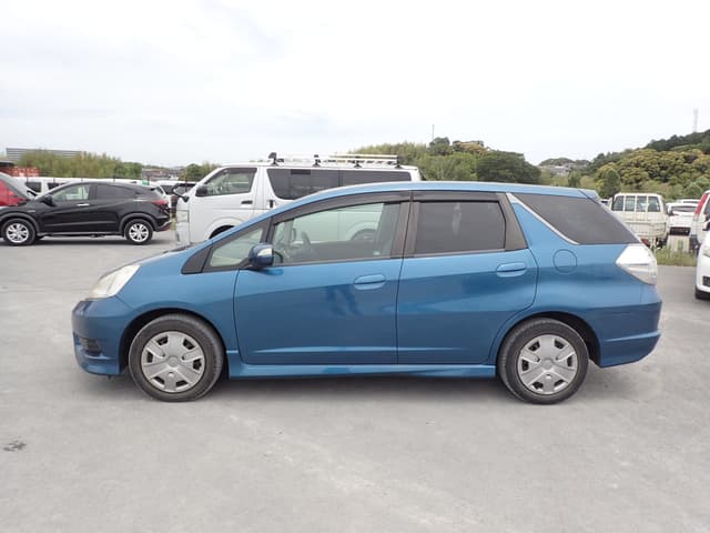 2011 Honda Fit JDM car for sale — photo 2 of 25