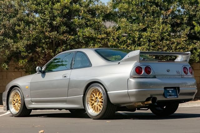 1997 Nissan Skyline JDM car for sale — photo 6 of 25