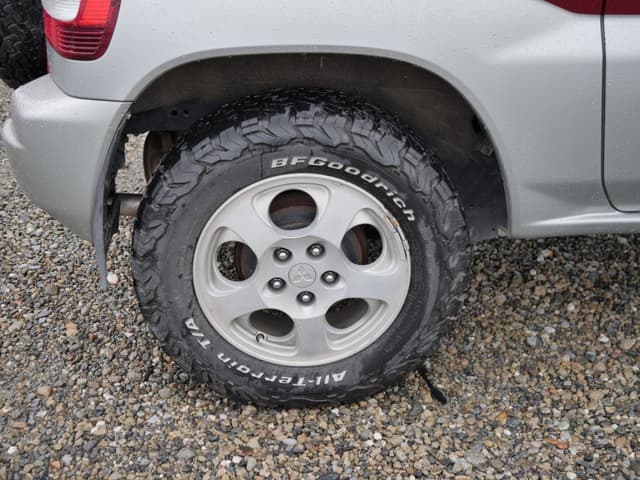 2000 Mitsubishi Pajero JDM car for sale — photo 21 of 25