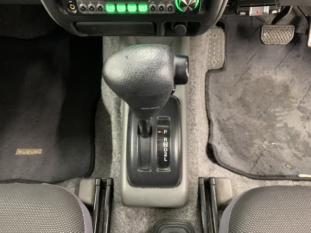 2000 Suzuki Jimny JDM car for sale — photo 12 of 25