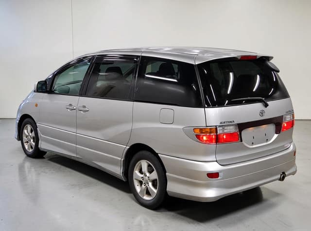 2001 Toyota Estima JDM car for sale — photo 2 of 4