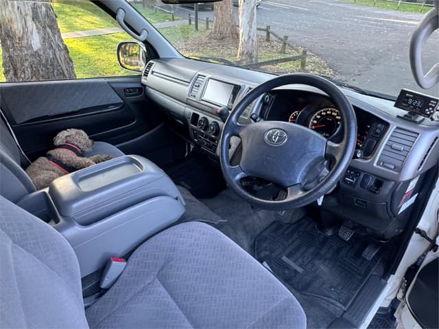 2008 Toyota HiAce JDM car for sale — photo 24 of 25