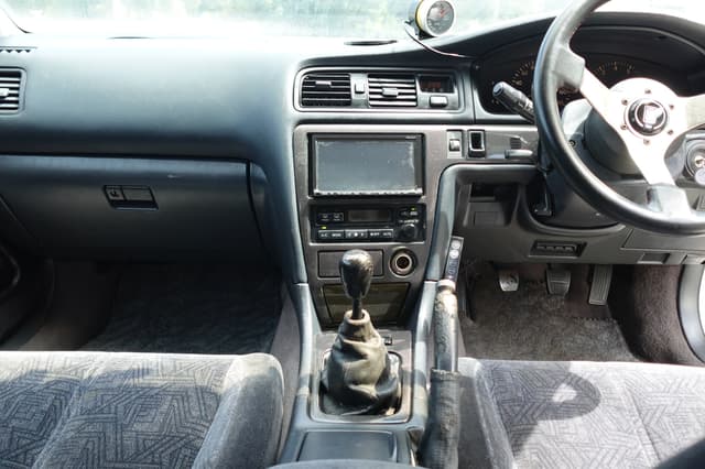 1999 Toyota Chaser JDM car for sale — photo 13 of 18