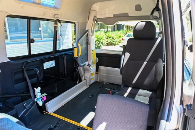 2011 Toyota HiAce JDM car for sale — photo 18 of 23