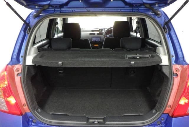2010 Suzuki Swift JDM car for sale — photo 6 of 8