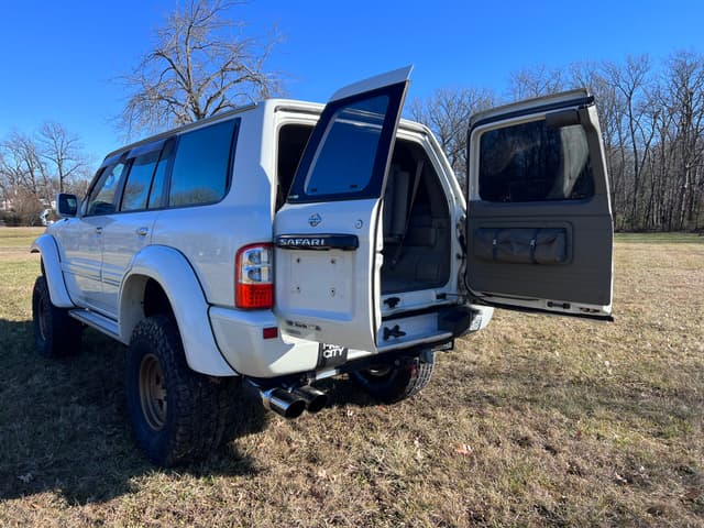 1998 Nissan Safari JDM car for sale — photo 9 of 18