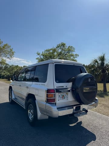 1997 Mitsubishi Pajero JDM car for sale — photo 5 of 24