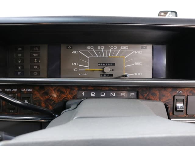 1988 Nissan President JDM car for sale — photo 10 of 25
