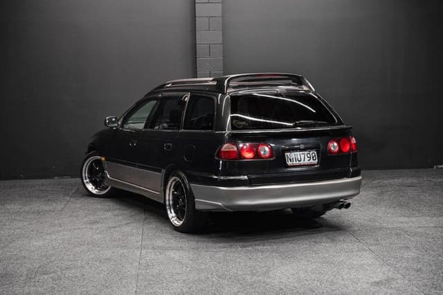 1997 Toyota Caldina JDM car for sale — photo 2 of 19