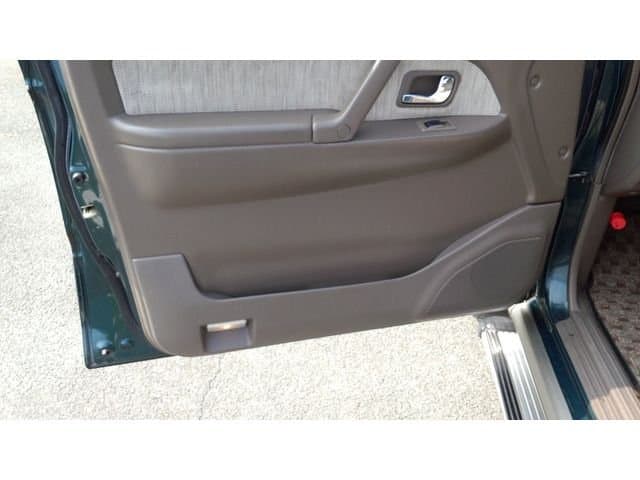 1995 Mitsubishi Pajero JDM car for sale — photo 12 of 25