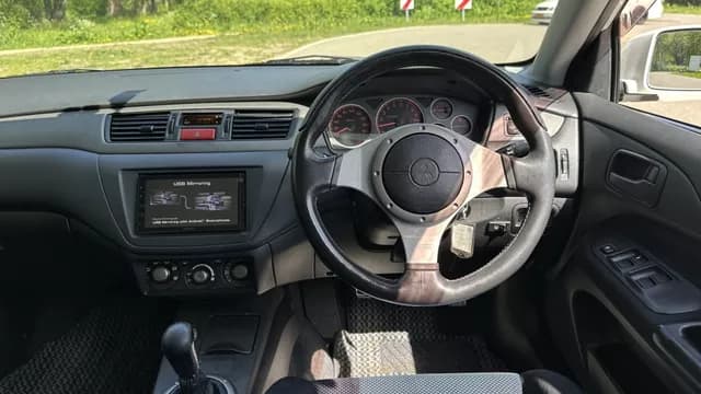 2001 Mitsubishi Lancer Evolution JDM car for sale — photo 10 of 24