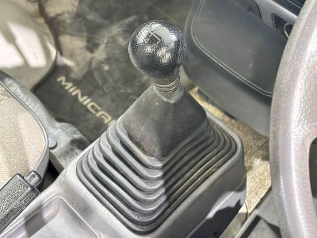 1996 Mitsubishi Minicab JDM car for sale — photo 12 of 23