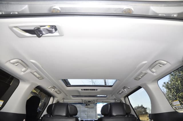 2008 Toyota Alphard JDM car for sale — photo 22 of 25
