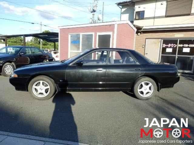 1990 Nissan Skyline JDM car for sale — photo 5 of 10
