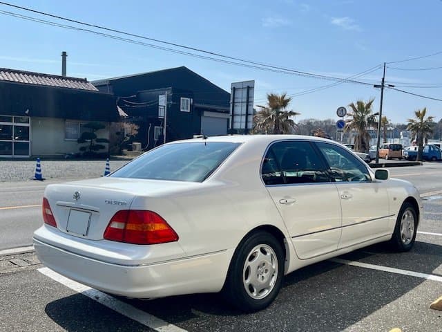 2001 Toyota Celsior JDM car for sale — photo 7 of 25