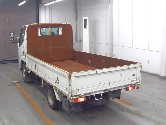 2003 Toyota Dyna JDM car for sale — photo 5 of 6