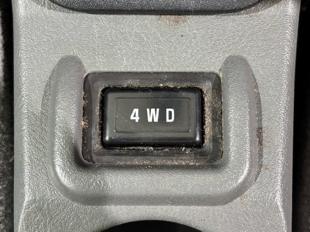1999 Mitsubishi Minicab JDM car for sale — photo 12 of 25