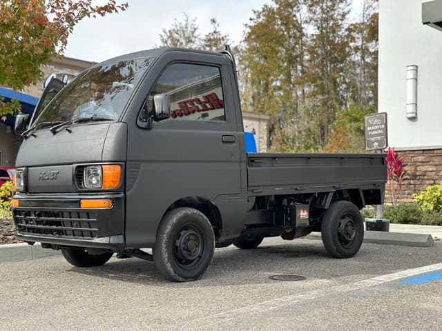 1996 Daihatsu Hijet JDM car for sale — photo 9 of 10