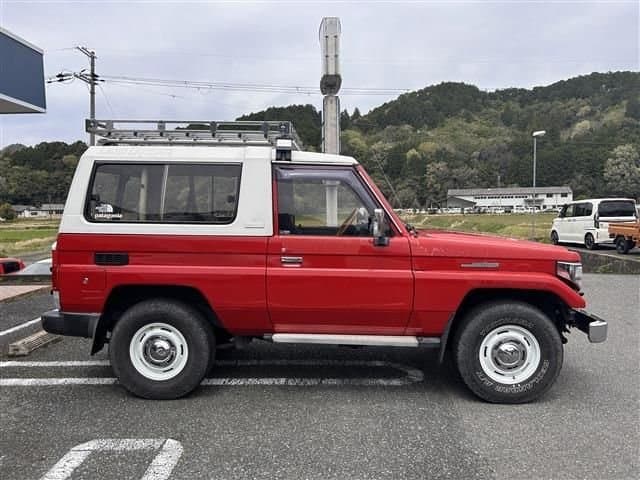 1992 Toyota Land Cruiser JDM car for sale — photo 20 of 21
