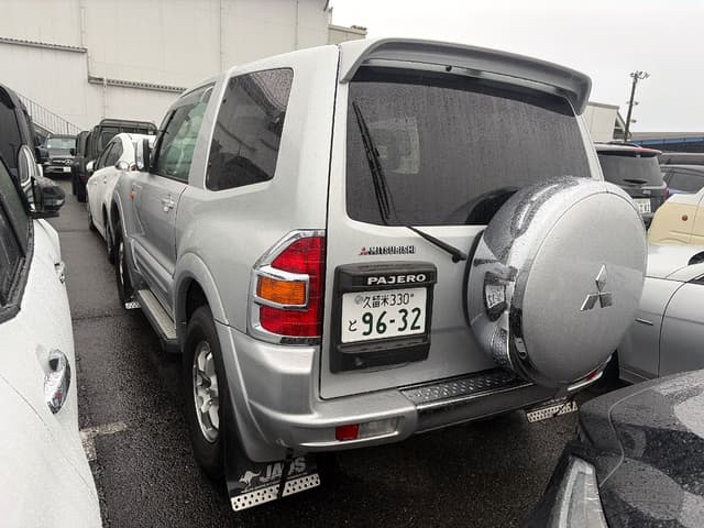 2000 Mitsubishi Pajero JDM car for sale — photo 8 of 16