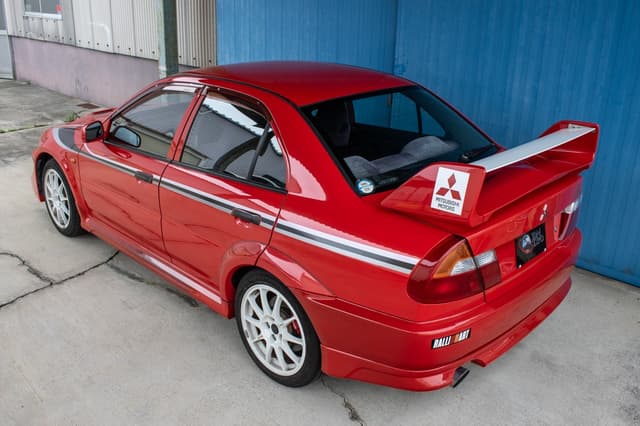 2000 Mitsubishi Lancer Evolution JDM car for sale — photo 9 of 25