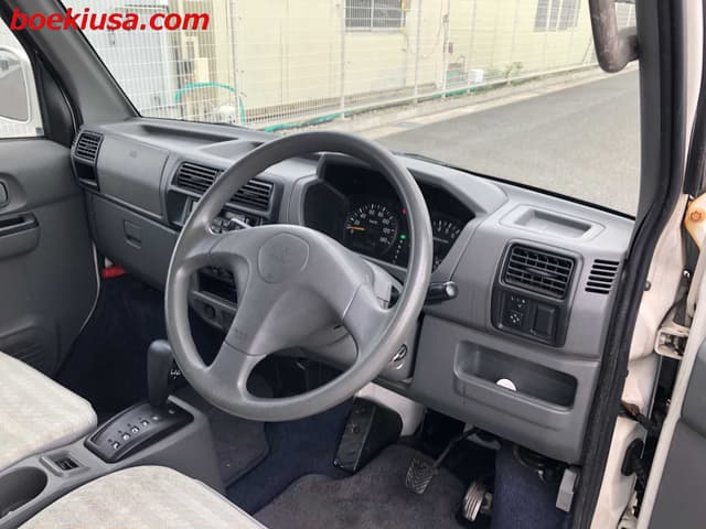 1999 Mitsubishi Town Box JDM car for sale — photo 14 of 23
