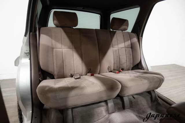 2000 Toyota Hilux Surf JDM car for sale — photo 16 of 25