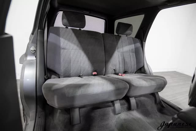 1996 Toyota Hilux Surf JDM car for sale — photo 17 of 25
