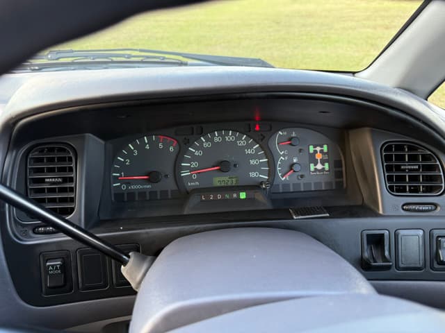 1996 Mitsubishi Delica JDM car for sale — photo 2 of 24