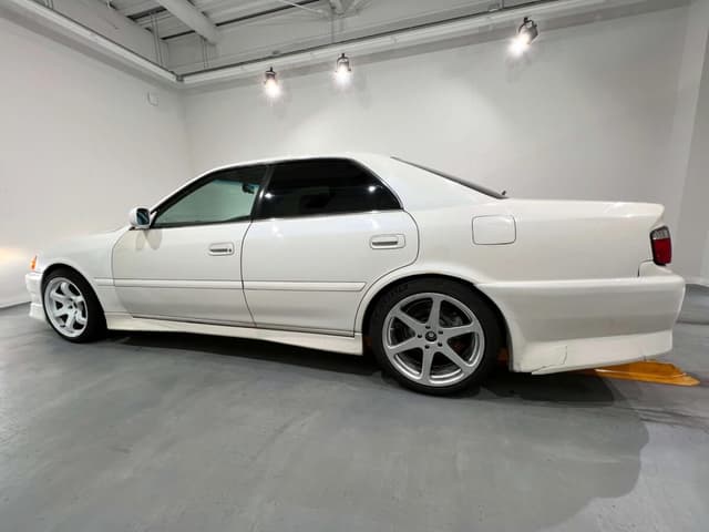 1998 Toyota Chaser JDM car for sale — photo 4 of 25