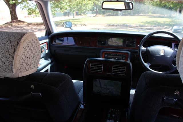 2000 Toyota Century JDM car for sale — photo 20 of 25