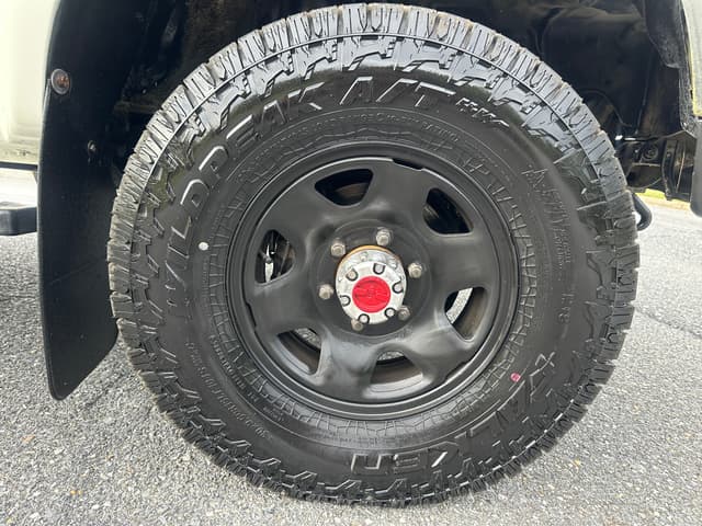 1992 Toyota Hilux JDM car for sale — photo 19 of 20