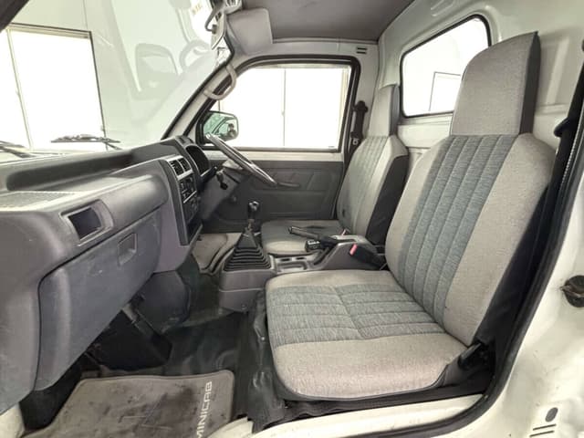 1998 Mitsubishi Minicab JDM car for sale — photo 10 of 25