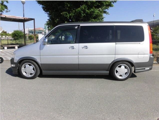 1997 Honda Stepwagon JDM car for sale — photo 2 of 18
