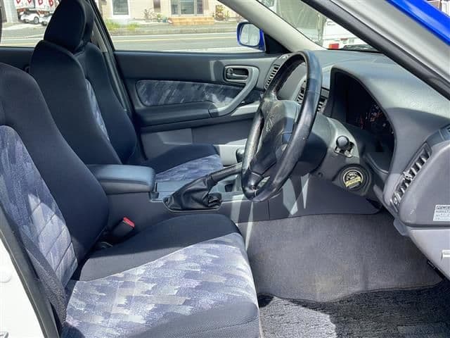 1998 Nissan Skyline JDM car for sale — photo 6 of 19