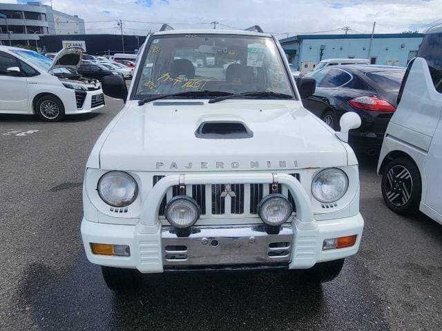 1998 Mitsubishi Pajero Mini JDM car for sale — photo 2 of 9