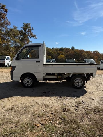 1998 Daihatsu Hijet JDM car for sale — photo 9 of 16