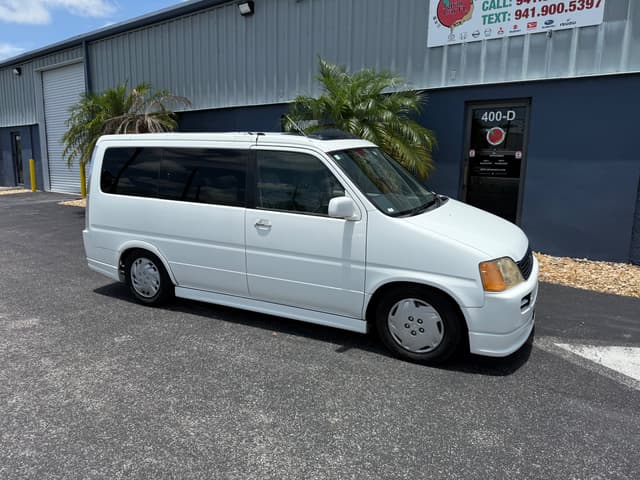 1999 Honda Stepwagon JDM car for sale — photo 10 of 25