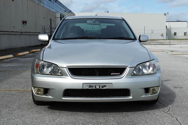 2000 Toyota Altezza JDM car for sale — photo 2 of 18