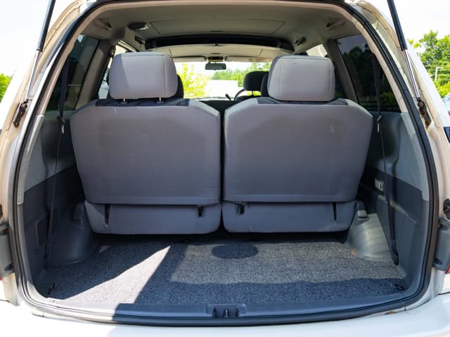 1999 Toyota Estima JDM car for sale — photo 14 of 15