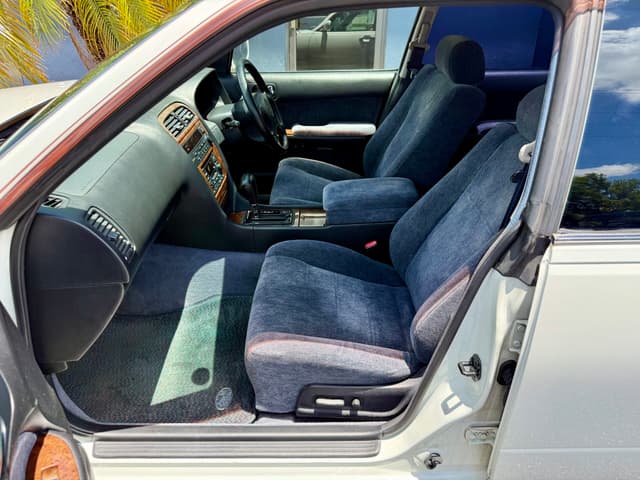1998 Nissan Gloria JDM car for sale — photo 17 of 19