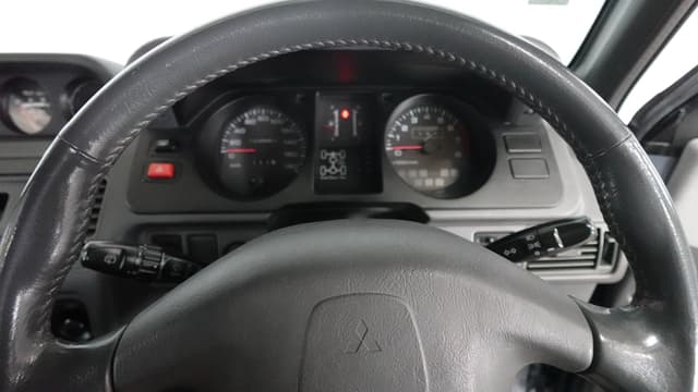 1997 Mitsubishi Pajero JDM car for sale — photo 21 of 23