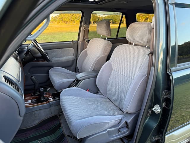 1996 Toyota Hilux Surf JDM car for sale — photo 13 of 47