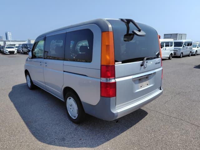 2001 Honda Stepwagon JDM car for sale — photo 3 of 20