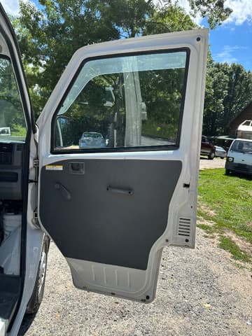 2000 Mitsubishi Minicab JDM car for sale — photo 16 of 25