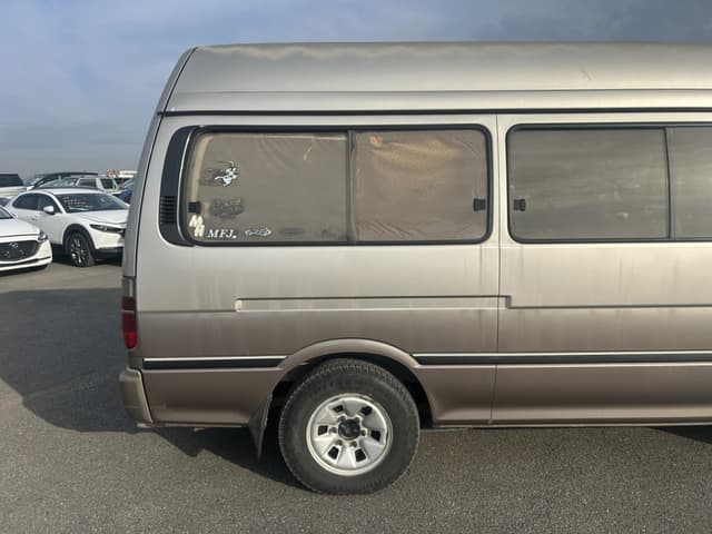 1996 Toyota HiAce JDM car for sale — photo 5 of 25